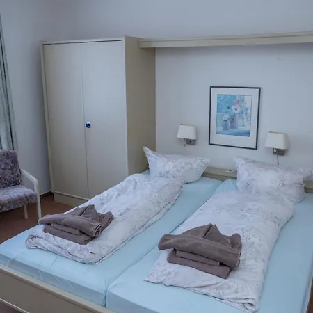 Haus Roseneck 1 Апартаменты Нордерней