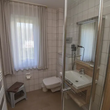 Haus Roseneck 1 *